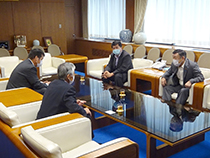 新居浜市議会正・副議長来庁③