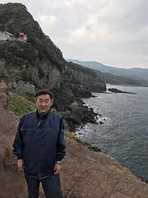 元乃隅稲成神社・龍宮の潮吹(岩場)