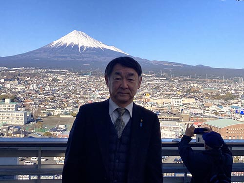 富士市役所からの富士山①